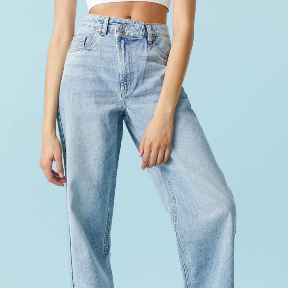 Refuge Cross Front Wide Leg Jean